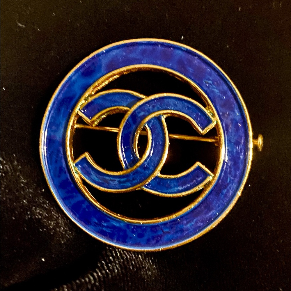 Chanel Vintage Circa 1993 Karl Lagerfeld Cruise Collection brooch/pin.